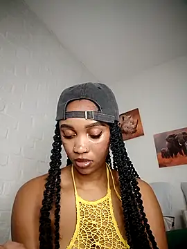 Snapshot of Shria107 chatting on 02-21-26, 07:04 Shria107 online show from 02-21-26, 07:04