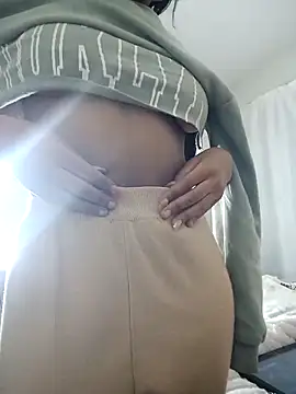 Snapshot of Shria107 chatting on 03-13-26, 03:57 Shria107 online show from 03-13-26, 03:57