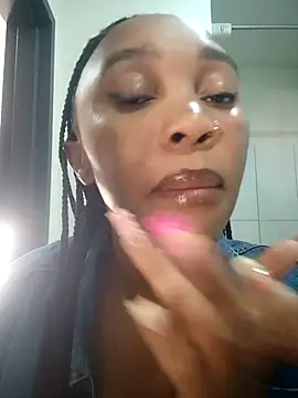 Snapshot of Shria107 chatting on 04-05-26, 11:02 Shria107 online show from 04-05-26, 11:02