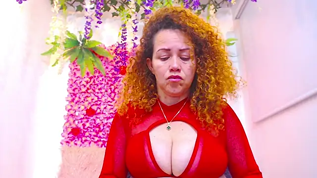 Snapshot of BLONDE_SEXYHOT chatting on 11-19-25, 09:59 BLONDE SEXYHOT online show from 11-19-25, 09:59