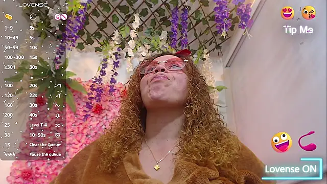 Snapshot of BLONDE_SEXYHOT chatting on 01-09-26, 12:35 BLONDE SEXYHOT online show from 01-09-26, 12:35