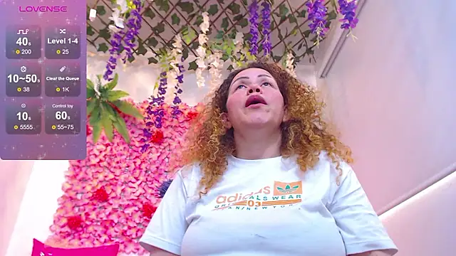 Snapshot of BLONDE_SEXYHOT chatting on 02-27-26, 05:02 BLONDE SEXYHOT online show from 02-27-26, 05:02