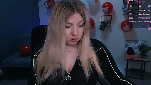 juli kisss online show from 02-24-25, 12:37