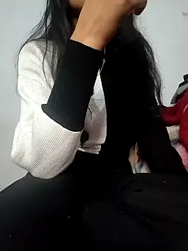 Snapshot of catreena chatting on 01-10-25, 07:32 catreena online show from 01-10-25, 07:32