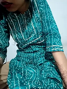 Snapshot of catreena chatting on 10-22-25, 06:51 catreena online show from 10-22-25, 06:51