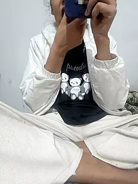 Snapshot of catreena chatting on 11-22-25, 06:51 catreena online show from 11-22-25, 06:51