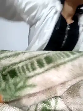 Snapshot of catreena chatting on 11-27-25, 07:16 catreena online show from 11-27-25, 07:16