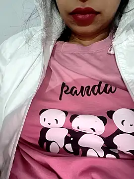 Snapshot of catreena chatting on 01-06-26, 09:39 catreena online show from 01-06-26, 09:39