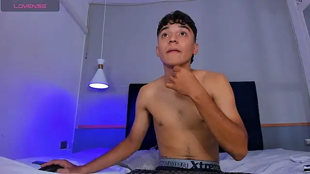 Austin Cardieff online show from 12-28-24, 07:43