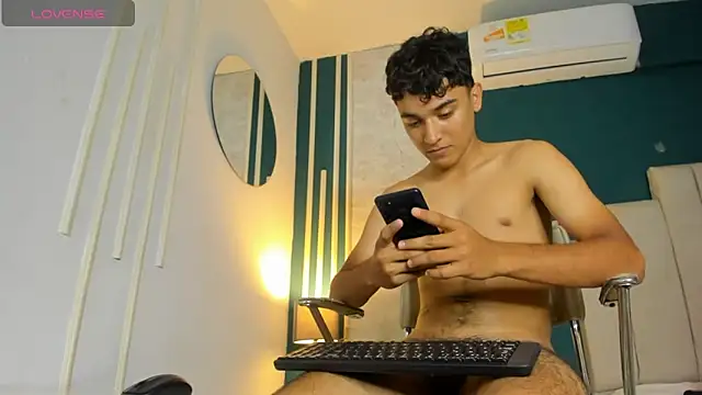 Austin Cardieff online show from 01-04-25, 01:31