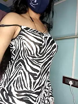 Snapshot of wild_bong_queen chatting on 12-29-24, 02:31 wild bong queen online show from 12-29-24, 02:31