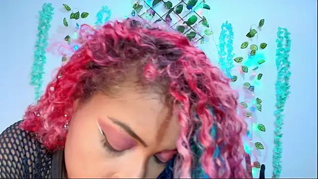 sofia fer online show from 03-11-25, 02:21