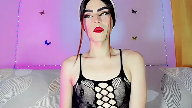 Snapshot of TatiGil chatting on 06-08-26, 07:14 TatiGil online show from 06-08-26, 07:14