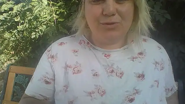 Snapshot of IvannaMystique chatting on 06-19-26, 06:40 IvannaMystique online show from 06-19-26, 06:40