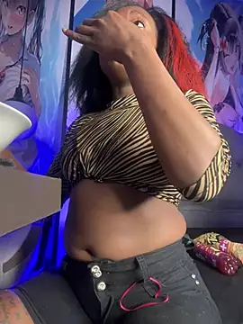 Snapshot of Thyana_LS chatting on 01-22-25, 01:11 Thyana LS online show from 01-22-25, 01:11