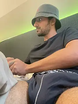 hard macoor12 online show from 12-13-24, 01:44