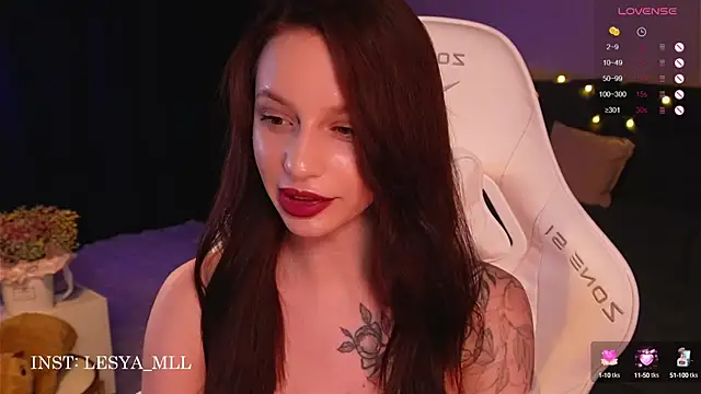 Snapshot of wowmolly chatting on 02-25-25, 06:20 wowmolly online show from 02-25-25, 06:20