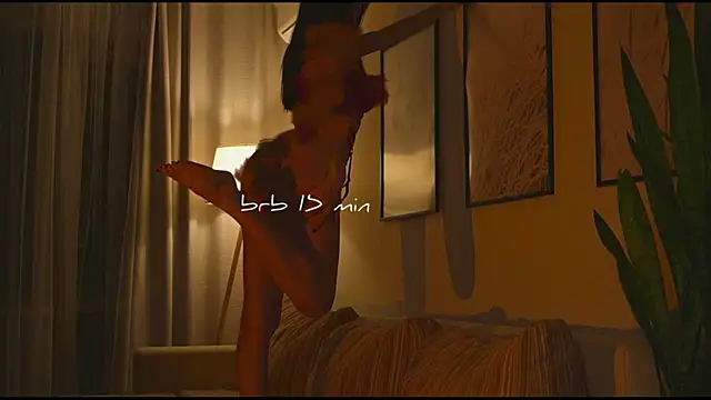 Snapshot of wowmolly chatting on 10-29-25, 09:55 wowmolly online show from 10-29-25, 09:55