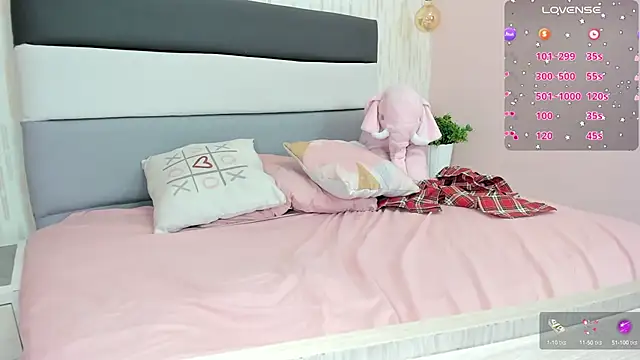 Snapshot of ALICESTARKK chatting on 01-09-25, 10:09 ALICESTARKK online show from 01-09-25, 10:09