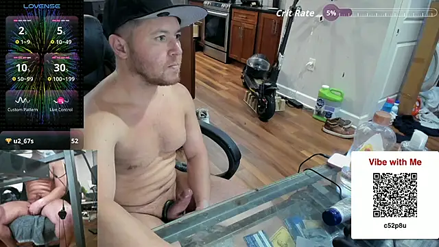 Snapshot of aaron_s_x chatting on 12-19-25, 01:01 aaron s x online show from 12-19-25, 01:01