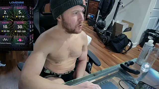 Snapshot of aaron_s_x chatting on 02-12-26, 12:27 aaron s x online show from 02-12-26, 12:27