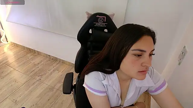 Brendda tay online show from 11-22-25, 04:11