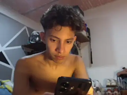 Snapshot of ferchitibellako chatting on 12-29-24, 03:54 ferchitibellako online show from 12-29-24, 03:54