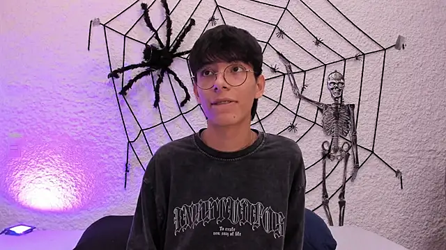 alexandersawyer online show from 10-10-25, 04:11