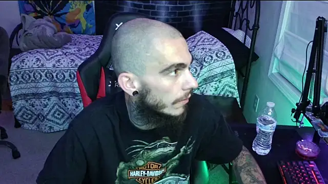 Snapshot of XMeF10 chatting on 01-12-25, 04:00 XMeF10 online show from 01-12-25, 04:00