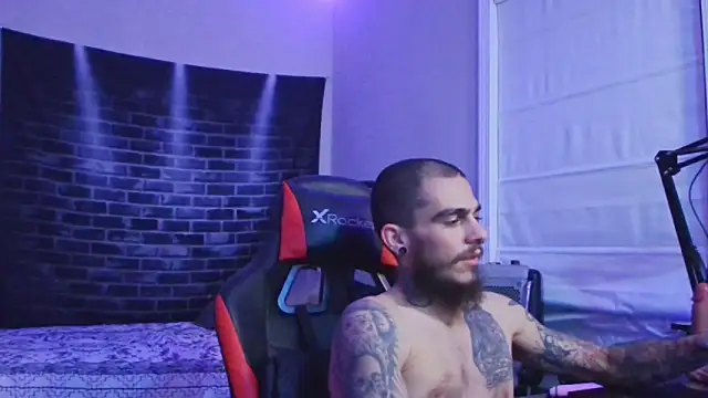 Snapshot of XMeF10 chatting on 01-25-25, 05:07 XMeF10 online show from 01-25-25, 05:07