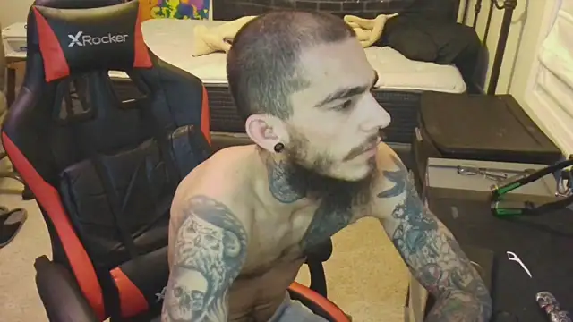 Snapshot of XMeF10 chatting on 01-28-25, 12:00 XMeF10 online show from 01-28-25, 12:00