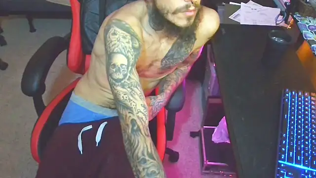 Snapshot of XMeF10 chatting on 01-31-25, 03:20 XMeF10 online show from 01-31-25, 03:20