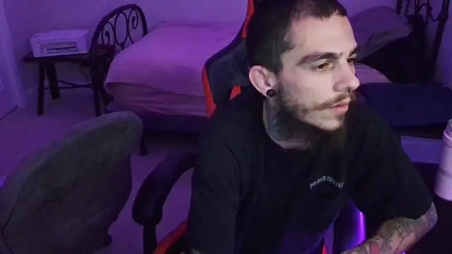 Snapshot of XMeF10 chatting on 02-16-25, 12:41 XMeF10 online show from 02-16-25, 12:41