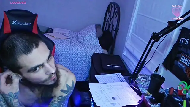 Snapshot of XMeF10 chatting on 02-18-25, 02:05 XMeF10 online show from 02-18-25, 02:05