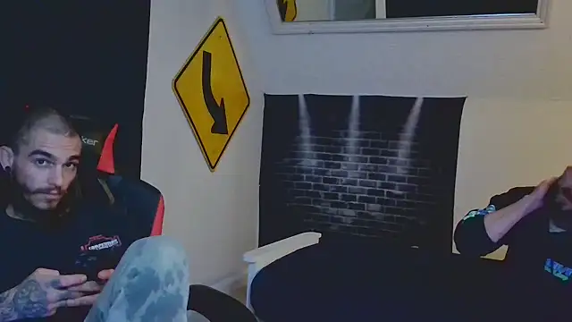 Snapshot of XMeF10 chatting on 03-19-25, 03:30 XMeF10 online show from 03-19-25, 03:30