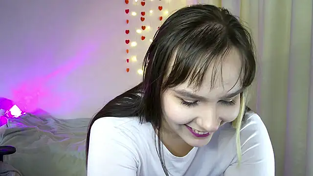 Snapshot of Rosie_Nana chatting on 03-04-25, 05:03 Rosie Nana online show from 03-04-25, 05:03