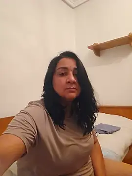 Snapshot of paulinaDiaz1 chatting on 05-24-26, 08:14 paulinaDiaz1 online show from 05-24-26, 08:14
