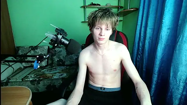 fameboyboo online show from 12-04-25, 06:27