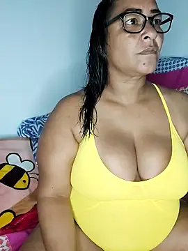 Snapshot of sexy_hot_carol chatting on 10-19-25, 11:16 sexy hot carol online show from 10-19-25, 11:16