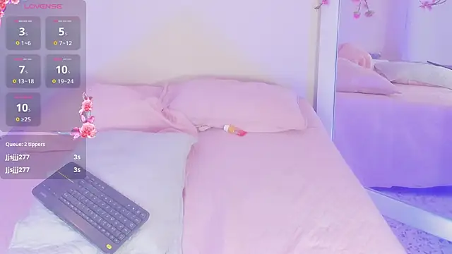 Snapshot of kenayfox chatting on 04-13-26, 04:18 kenayfox online show from 04-13-26, 04:18