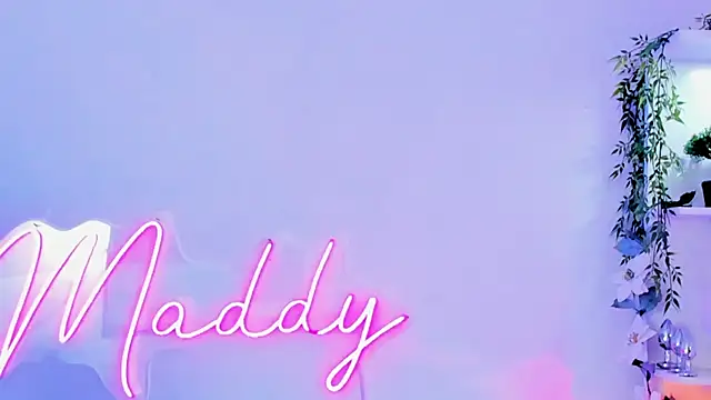 MaddyParisi online show from 02-08-25, 05:08