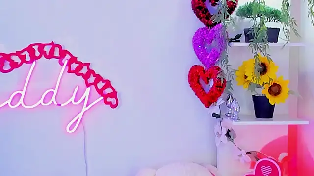 MaddyParisi online show from 02-14-25, 12:14