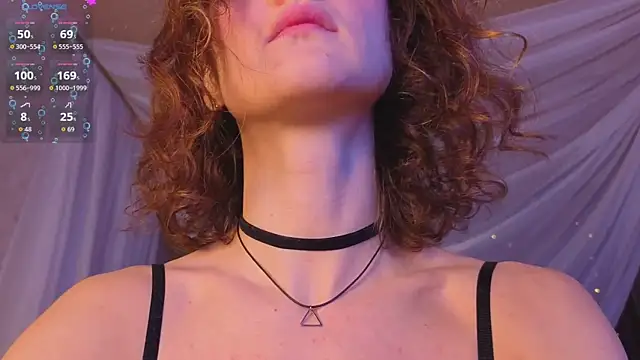 Snapshot of Soo_dreamy chatting on 11-20-25, 01:28 Soo dreamy online show from 11-20-25, 01:28