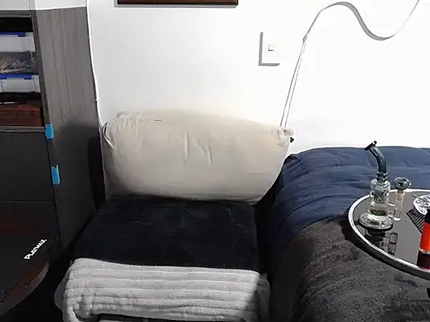 ChunkyMonkey007 online show from 10-09-25, 03:21