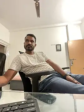 real meet girl finding in online show from 12-10-24, 11:32