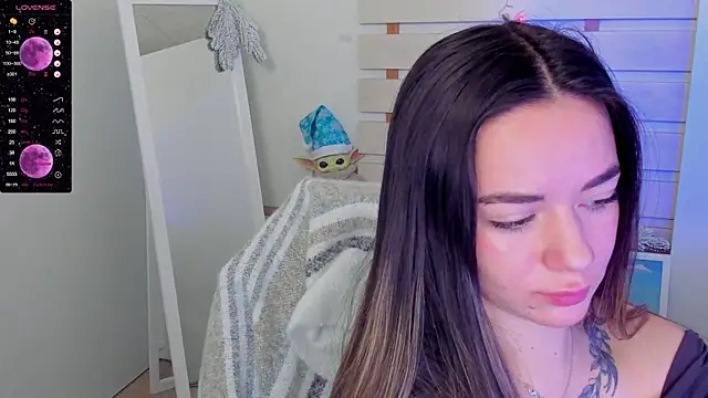 Bella XO online show from 12-13-24, 08:09