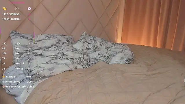 Snapshot of OdetteHarwick chatting on 02-15-25, 01:31 OdetteHarwick online show from 02-15-25, 01:31