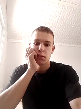 pretty roman online show from 02-11-25, 10:37