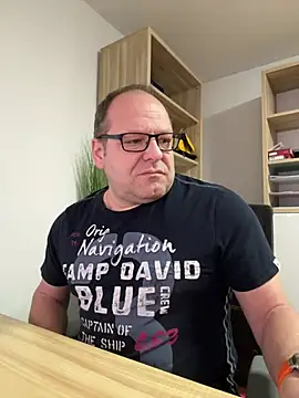 coupleLatinaLovers online show from 12-26-24, 07:03