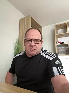 coupleLatinaLovers online show from 12-27-24, 10:12